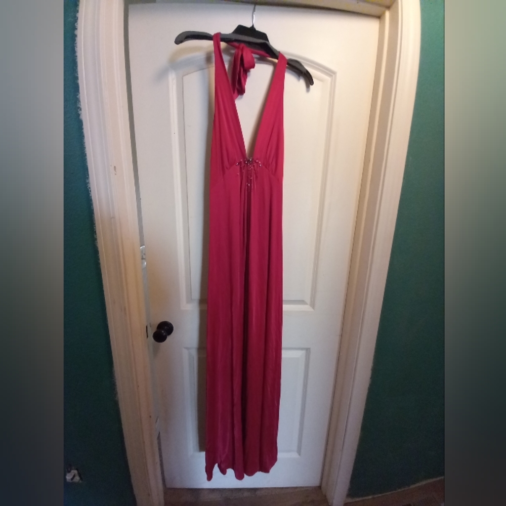 BCBG MAXAZRIA Large Red Halter Dress Maxi.